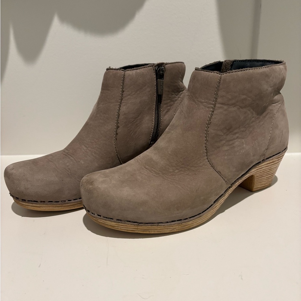 Dansko Maria bootie size 38